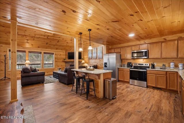 3213 Samuel Wear Drive, Sevierville, TN 37862