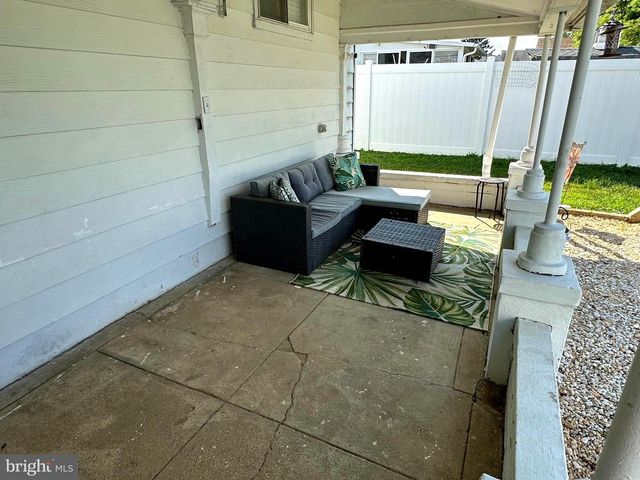 62 HINKLE DR, Bordentown, NJ 08505