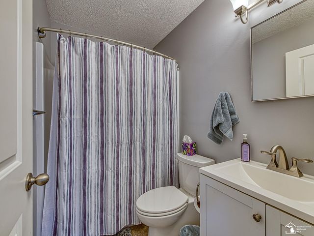 251 Midway Street, Dundee, MI 48131