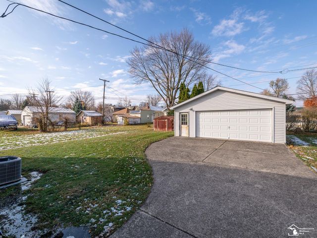 251 Midway Street, Dundee, MI 48131