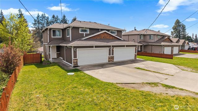 122 & 124 173rd Street E, Spanaway, WA 98387