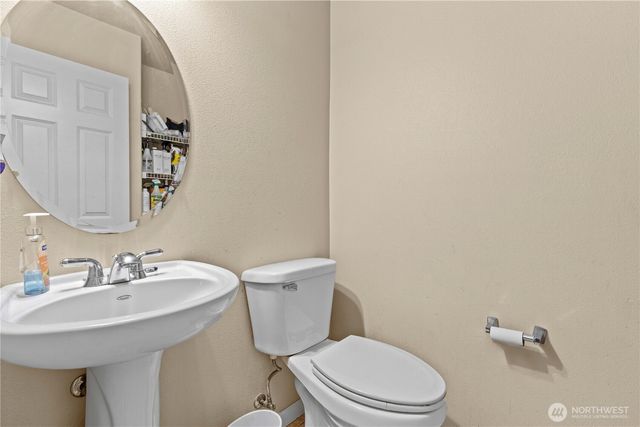 122 & 124 173rd Street E, Spanaway, WA 98387