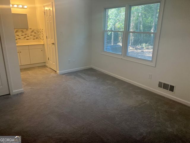 180 Williamsburg Way, Fayetteville, GA 30214