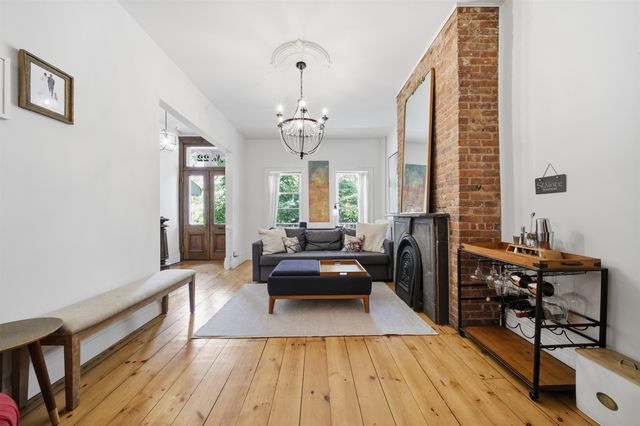 22 LAIDLAW AVE, Jc, Heights, NJ 07306