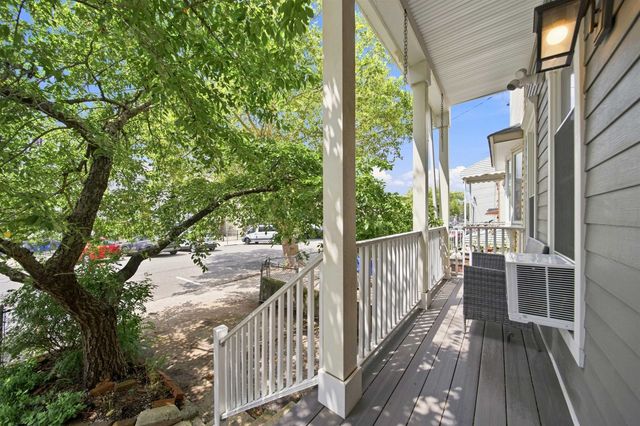 22 LAIDLAW AVE, Jc, Heights, NJ 07306