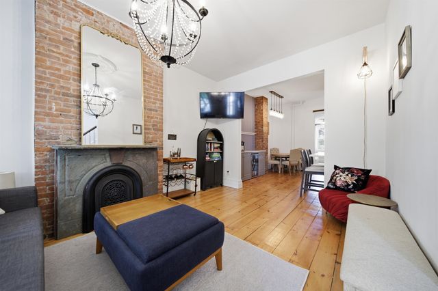 22 LAIDLAW AVE, Jc, Heights, NJ 07306