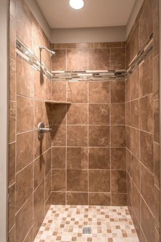 705 Harpeth Knoll Ct, Nashville, TN 37221