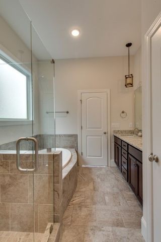 705 Harpeth Knoll Ct, Nashville, TN 37221