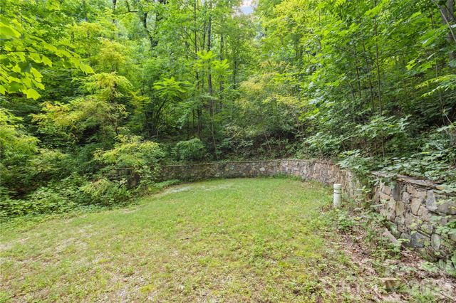 1915 Creston Drive, Black Mountain, NC 28711