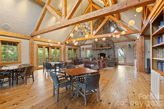 1915 Creston Drive, Black Mountain, NC 28711