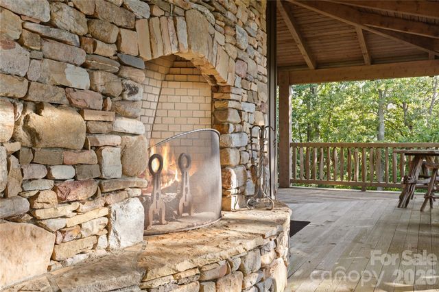 1915 Creston Drive, Black Mountain, NC 28711