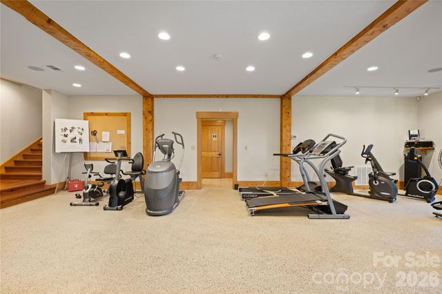 1915 Creston Drive, Black Mountain, NC 28711