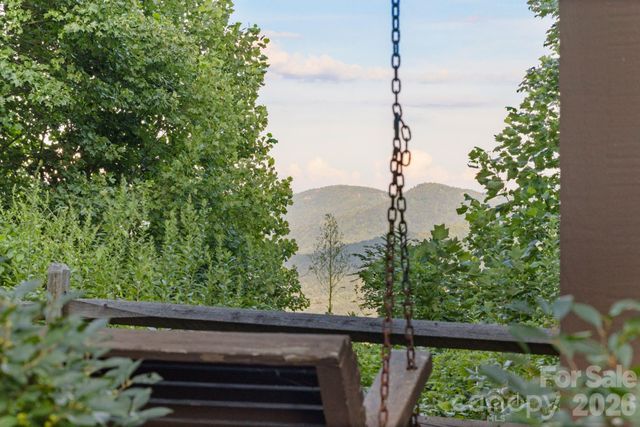 1915 Creston Drive, Black Mountain, NC 28711