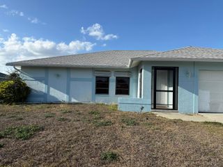 319 SE 27th Street, Cape Coral, FL 33904