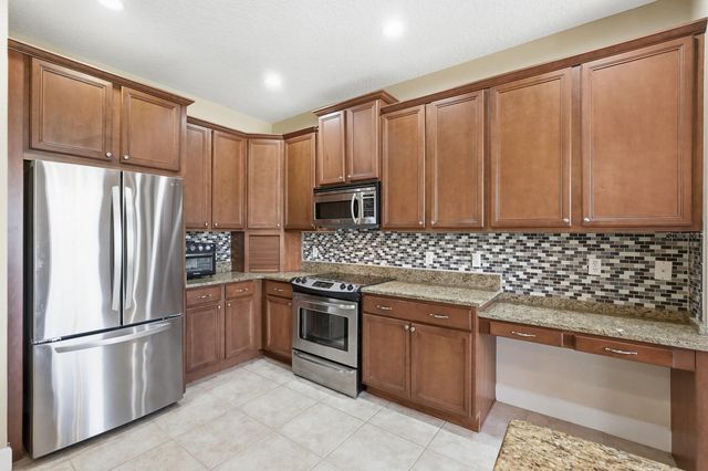 208 CRYSTAL RIDGE RD., Deland, FL 32720