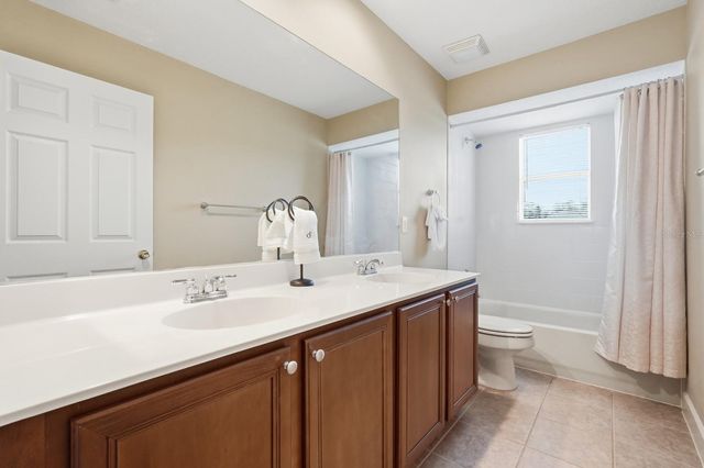 208 CRYSTAL RIDGE RD., Deland, FL 32720