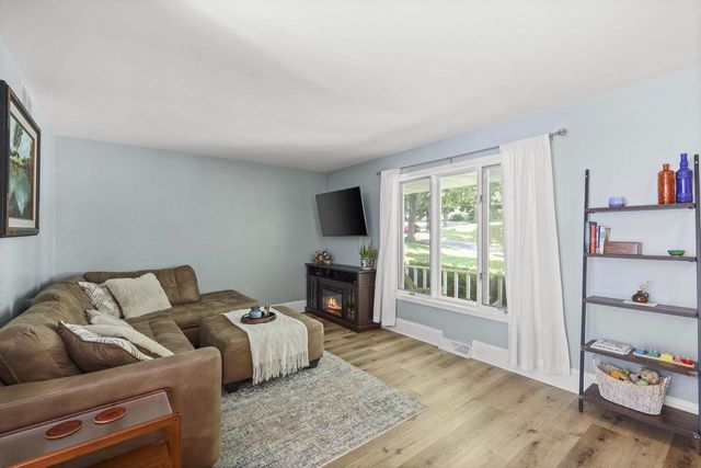 621 Seven Nations Drive, Madison, WI 53713