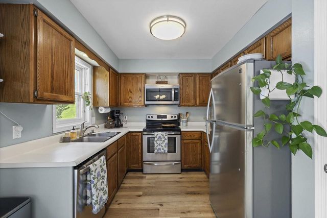 621 Seven Nations Drive, Madison, WI 53713