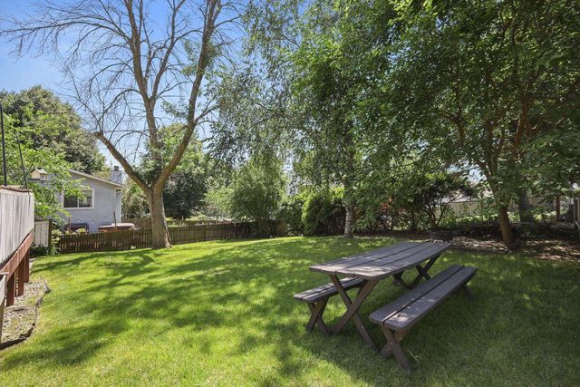621 Seven Nations Drive, Madison, WI 53713