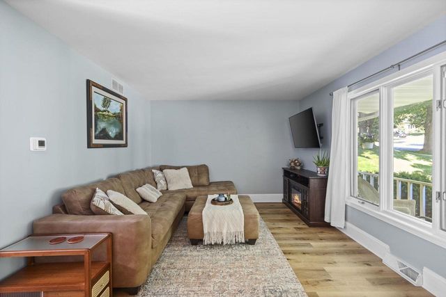 621 Seven Nations Drive, Madison, WI 53713