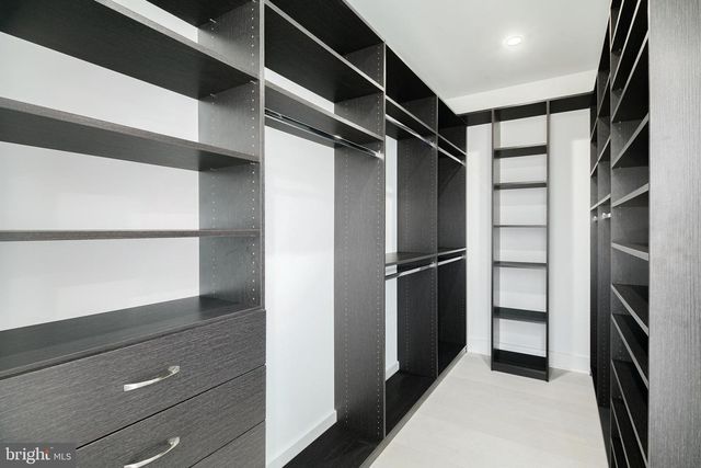 142R S FRONT ST, Philadelphia, PA 19106