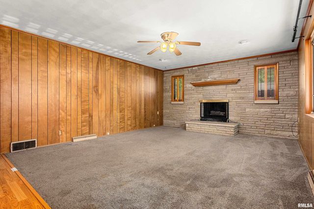 1310 MONROE Street, Pekin, IL 61554