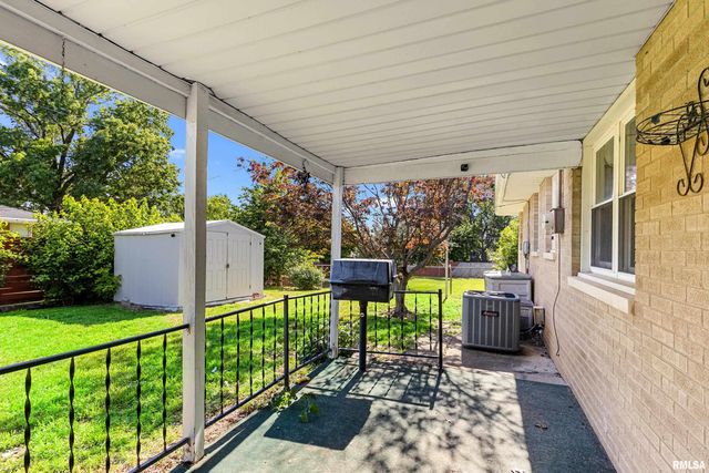 1310 MONROE Street, Pekin, IL 61554