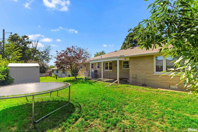 1310 MONROE Street, Pekin, IL 61554