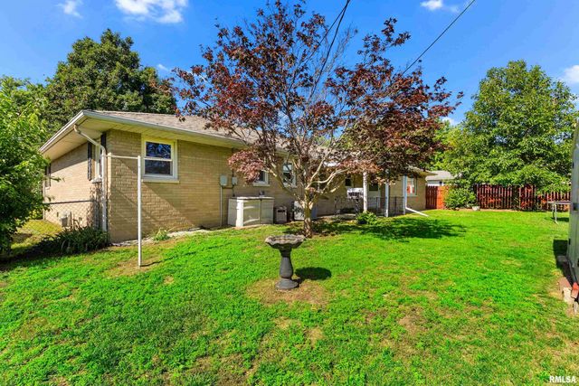 1310 MONROE Street, Pekin, IL 61554