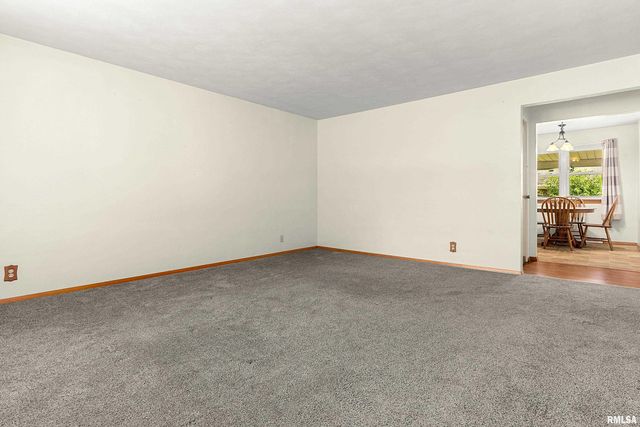 1310 MONROE Street, Pekin, IL 61554