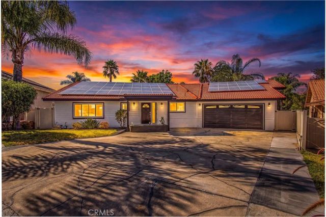 23584 Brook, Canyon Lake, CA 92587