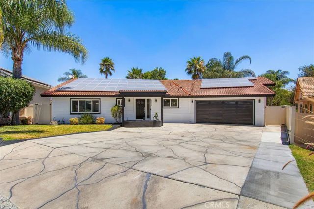 23584 Brook, Canyon Lake, CA 92587