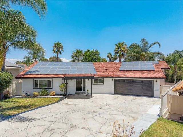 23584 Brook, Canyon Lake, CA 92587