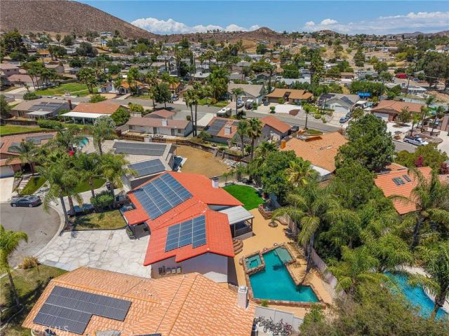 23584 Brook, Canyon Lake, CA 92587