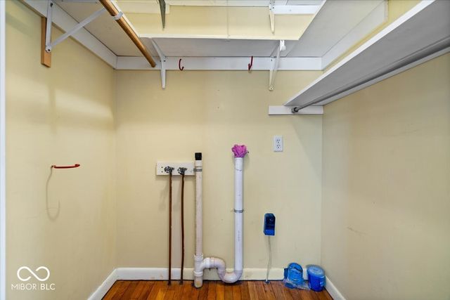 2114 N County Road 800 E, Avon, IN 46123