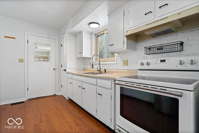 2114 N County Road 800 E, Avon, IN 46123