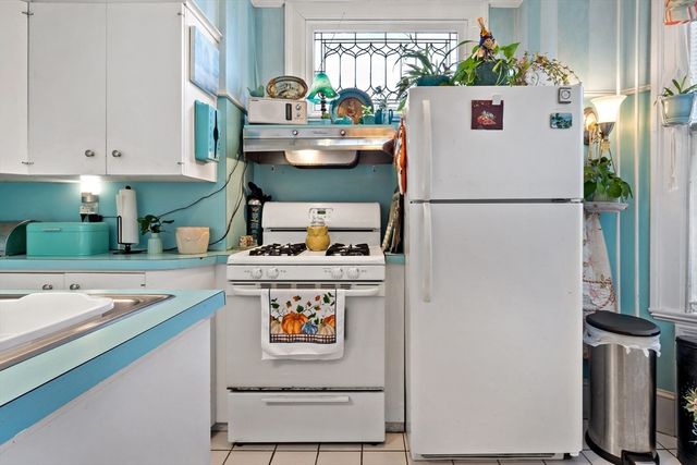 216 Prospect St, Fall River, MA 02720