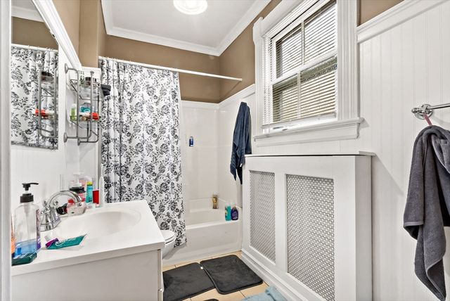 216 Prospect St, Fall River, MA 02720
