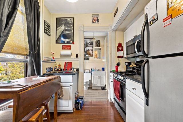 216 Prospect St, Fall River, MA 02720