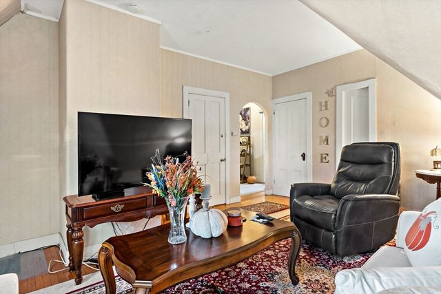 216 Prospect St, Fall River, MA 02720