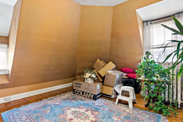 216 Prospect St, Fall River, MA 02720