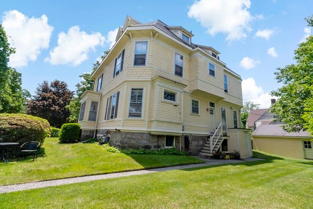 216 Prospect St, Fall River, MA 02720