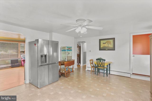 6 S GRANT RD, Thomasville, PA 17364