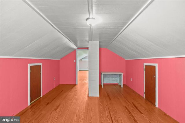 6 S GRANT RD, Thomasville, PA 17364