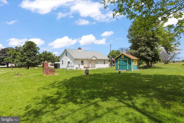 6 S GRANT RD, Thomasville, PA 17364