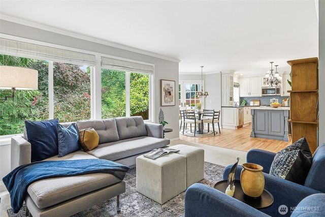 8128 NE 158tth Street, Kenmore, WA 98028