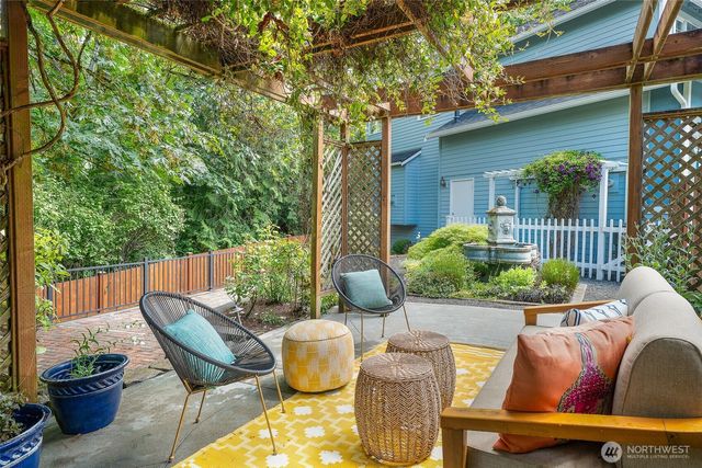 8128 NE 158tth Street, Kenmore, WA 98028