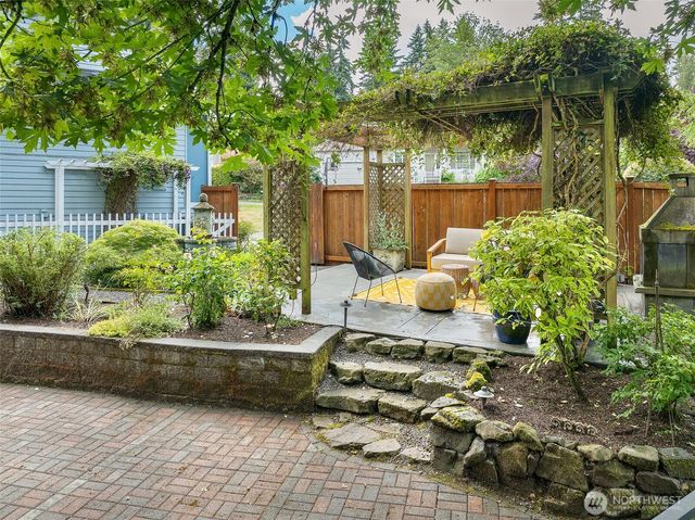 8128 NE 158tth Street, Kenmore, WA 98028