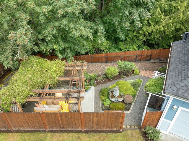 8128 NE 158tth Street, Kenmore, WA 98028