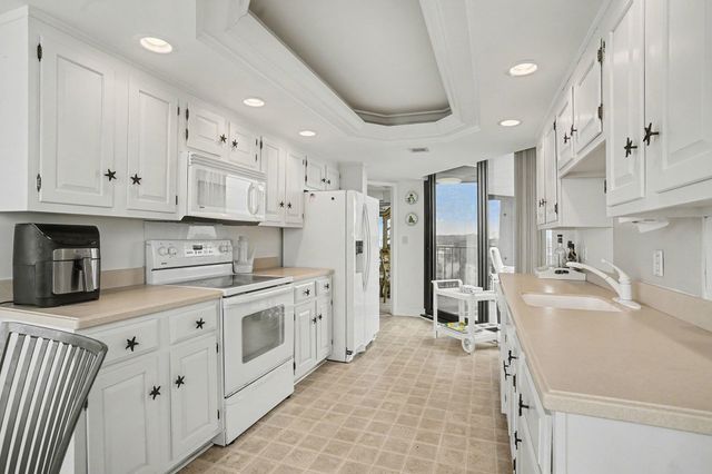 9650 Shore Dr Apt 607, Myrtle Beach, SC 29572